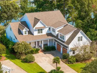 4302 Lauralis Bluff Court, Wilmington, NC 28409 – photo 3: 014_4302_lauralis_bluff_court-13_427