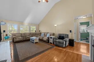 1207 Pelican Drive, New Bern, NC 28560 – photo 7: 1207 Pelican Drive, New Bern, NC 28560