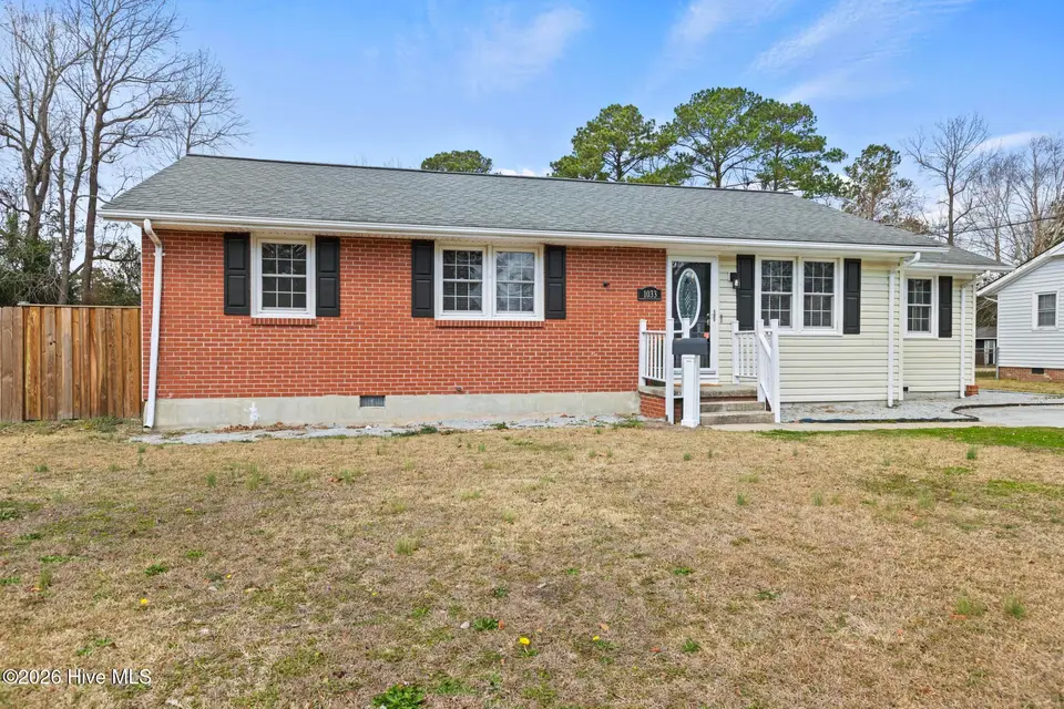 1033 Decatur Road, Jacksonville, NC 28540 – photo 1 of 36: 425A7812