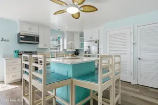 212 Oyster Lane, North Topsail Beach, NC 28460 – photo 12: 212 oyster ln _ Interior-Exterior 25