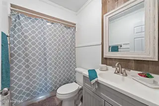 824 Pelican Drive, New Bern, NC 28560 – photo 24: Guest Bath