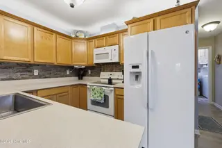 101 Majesty Court, Elizabeth City, NC 27909 – photo 12: 101 Majesty Ct kitchen view