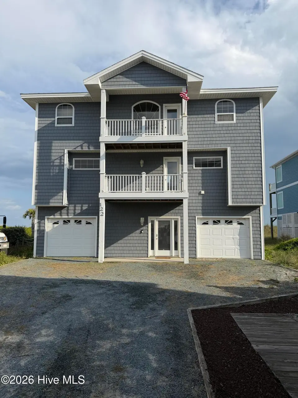 122 N Permuda Wynd Drive, North Topsail Beach, NC 28460 – photo 1 of 1