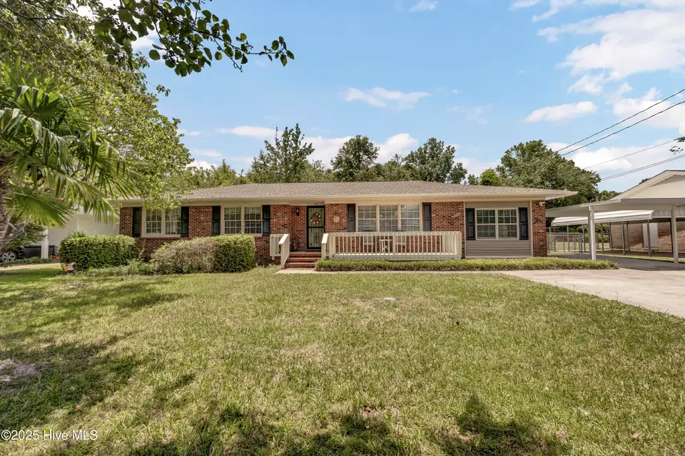 605 Mohican Trail, Wilmington, NC 28409 – photo 1 of 34: 002_img_1589_203