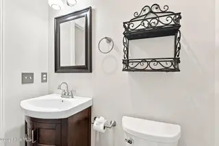 172 Champions Ridge Drive, Southern Pines, NC 28387 – photo 16: 19-web-or-mls-DSC05376