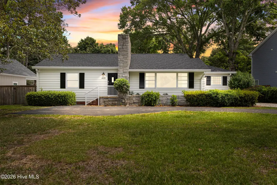 4109 Peachtree Avenue, Wilmington, NC 28403 – photo 1 of 50