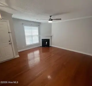 1320 Thomas Langston Road 2, Winterville, NC 28590 – photo 2: Living room
