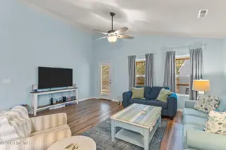 152 NW 10th Street, Oak Island, NC 28465 – photo 12: 17-web-or-mls-DSC09340