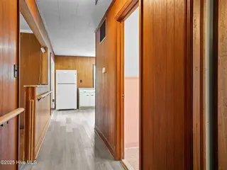 195 Queens Creek Road, Swansboro, NC 28584 — 2-bedroom home, Swansboro, NC, photo 10 of 40: Hallway