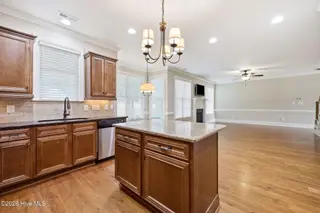 3800 Colony Woods Drive, Greenville, NC 27834 – photo 21: 21-web-or-mls-BLS_0041