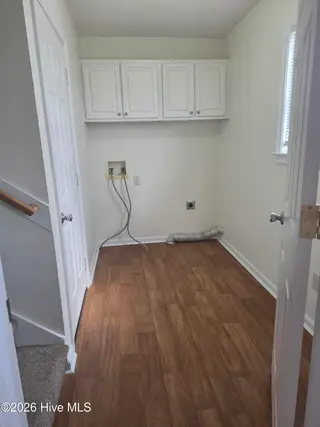 204 Melonie Drive, Elizabeth City, NC 27909 – photo 14: Laundry