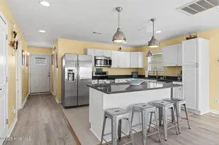1414 E Beach Drive, Oak Island, NC 28465 – photo 15: 18-web-or-mls-CAMMediaLLC.com (18 of 55)
