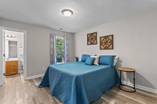 806 Springwood Drive, Jacksonville, NC 28546 – photo 12: 12