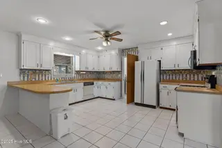 566 Palmer Drive, Southport, NC 28461 — 3-bedroom home in Boiling Spring Lakes, Southport, NC, photo 6 of 54: 7-web-or-mls-BTS09475
