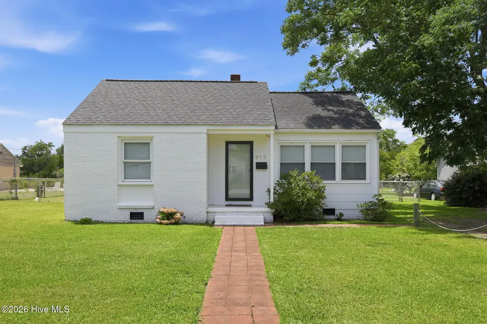 813 N 20th Street, Morehead City, NC 28557 – photo 1 of 29: 1-web-or-mls-1S3A1670
