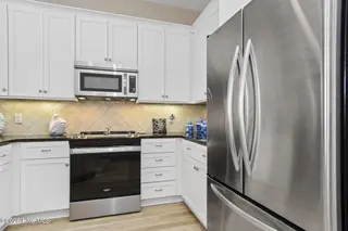 1435 Salter Path Road I1, Indian Beach, NC 28512 – photo 15: Kitchen