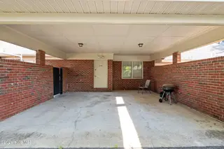 809 Greenbriar Road, Kinston, NC 28501 – photo 17: 17-web-or-mls-LHV_0046