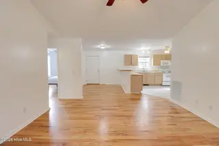 668 Westwood Road, Southport, NC 28461 — 3-bedroom home in Boiling Spring Lakes, Southport, NC, photo 5 of 30