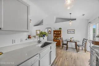 5400 Sun Coast Drive, Wilmington, NC 28411 – photo 17: 17_kitchen