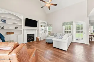 3161 Juniper Branch Drive, Grimesland, NC 27837 – photo 9: 22-web-or-mls-IMG_6239_edit