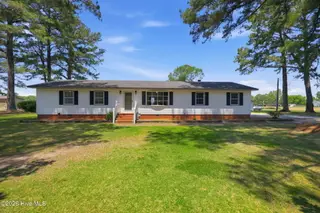 2336 Wharton Station Road, Washington, NC 27889 – photo 2: Front of Home