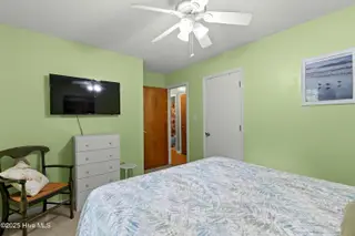 256 S Creek Drive, Jacksonville, NC 28540 – photo 17: 16-23