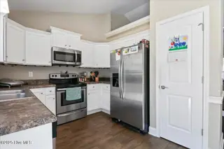 3609 Delesa Court, New Bern, NC 28560 — 3-bedroom home in Pinecrest Estates, New Bern, NC, photo 20 of 29: 19-3609 Delesa Ct-19