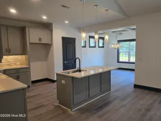 107 Weathersbee Drive, Hampstead, NC 28443 — 4-bedroom home, Hampstead, NC, photo 8 of 37