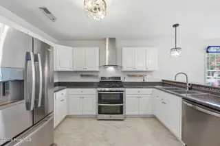 226 Monterey Circle, New Bern, NC 28562 – photo 22: 22-web-or-mls-DSC_6896_edit
