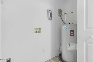 25 Crown Point Road, Hubert, NC 28539 — 3-bedroom home in Crown Point, Hubert, NC, photo 10 of 20: crown-10