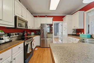 402 Albert Drive, Goldsboro, NC 27530 – photo 8: Kitchen