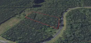 278 Garbacon Drive, Beaufort, NC 28516 – photo 4: 2026-05-21_19-28-40