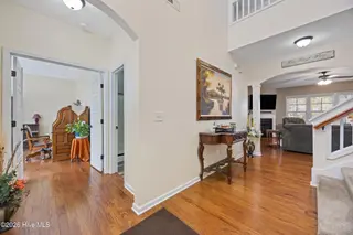 419 Cyrus Thompson Drive, Jacksonville, NC 28546 – photo 10: 10_hallway