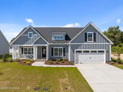 911 Hunter Grace Drive, Winterville