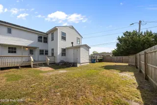 2501 Avery Street, Morehead City, NC 28557 – photo 22: 22-web-or-mls-2501 Avery St 022