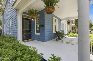 612 W Main Street, Elizabeth City, NC 27909 – photo 4: 612 W Main front porch