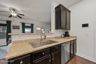 321 Jasmine Lane, Jacksonville, NC 28546 – photo 9: 27-web-or-mls-_RAD4508