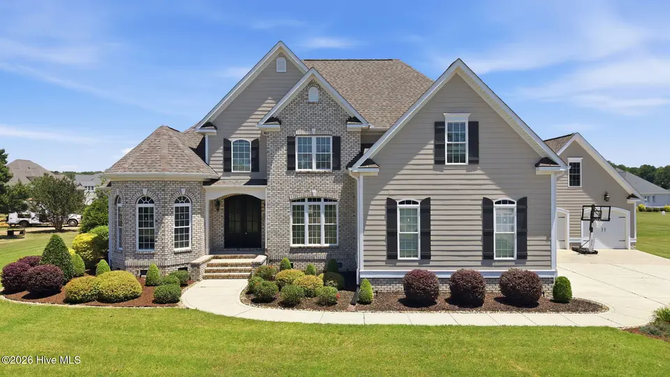 6208 Devonshire Drive, Wilson, NC 27896 — 4-bedroom home in SouthPointe, Wilson, NC, photo 1 of 68: Front