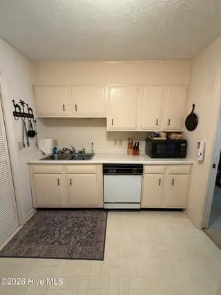 570 S May Street Apt 24, Southern Pines, NC 28387 – photo 7: IMG_0722