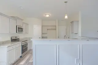 719 Jasmine Lane, Jacksonville, NC 28546 – photo 16: 719 Jasmine Ln - Interiors - Edited_17