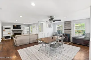 1279 Stone Chimney Road SW, Supply, NC 28462 – photo 16: Living & Dining areas