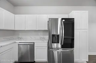 2041 Folkstone Woods Lane 10a, Holly Ridge, NC 28445 – photo 17: 18_kitchen