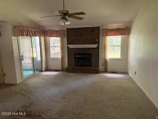 104 Knollwood Court, New Bern, NC 28562 – photo 5: Living Room View 1