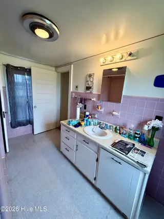 1143 Doublebridge Road, Elizabeth City, NC 27909 — 3-bedroom home, Elizabeth City, NC, photo 22 of 29: IMG_1089