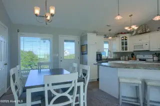 20 Porpoise Place, North Topsail Beach, NC 28460 – photo 7: 20 Porpoise Place - Interiors_19