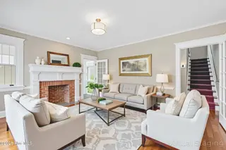207 N 13th Street, Wilmington, NC 28401 — 4-bedroom home, Wilmington, NC, photo 4 of 39: Staged Living Room