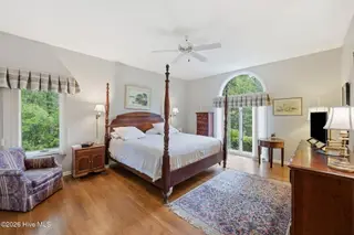 908 Sawgrass Court, New Bern, NC 28560 – photo 19: Primary Suite