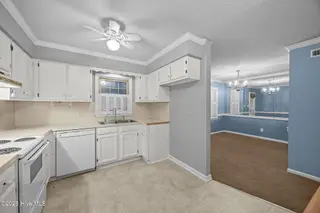 70 Barnes Street, Greenville, NC 27858 – photo 12: 12-web-or-mls-BLS_0027