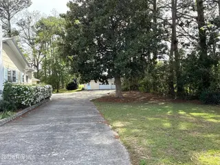 415 E 5th Street, Washington, NC 27889 – photo 23: Driveway