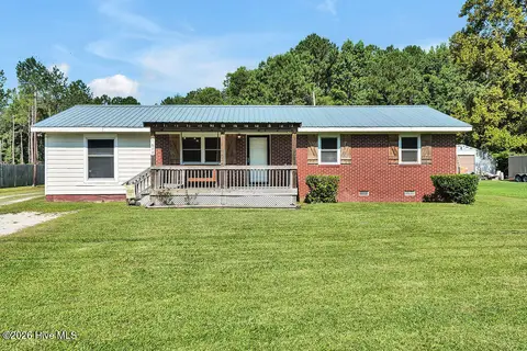 1677 Us Highway 117, Burgaw